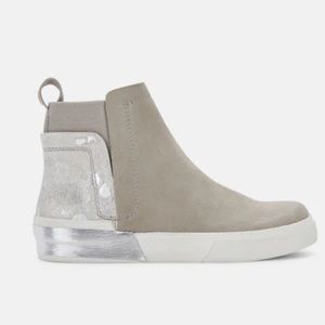 Dolce Vita ZULMA SNEAKERS IN CONCRETE GREY SUEDE size 7.5. Gently used